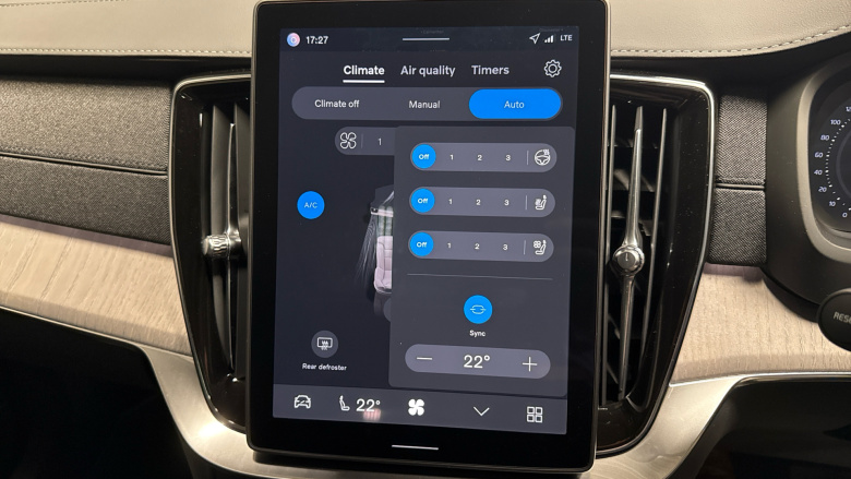 Volvo XC90 2.0 T8 PHEV Ultra Dark 5dr AWD Geartronic Estate